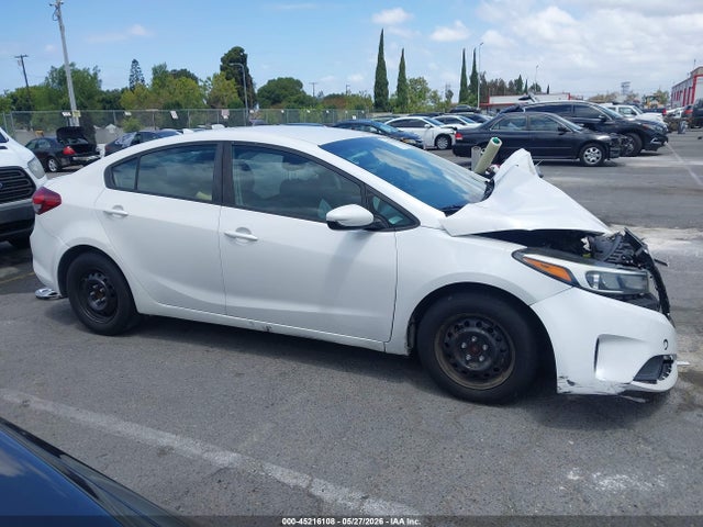 KIA FORTE LX 2017 3KPFL4A72HE083812 Image 13