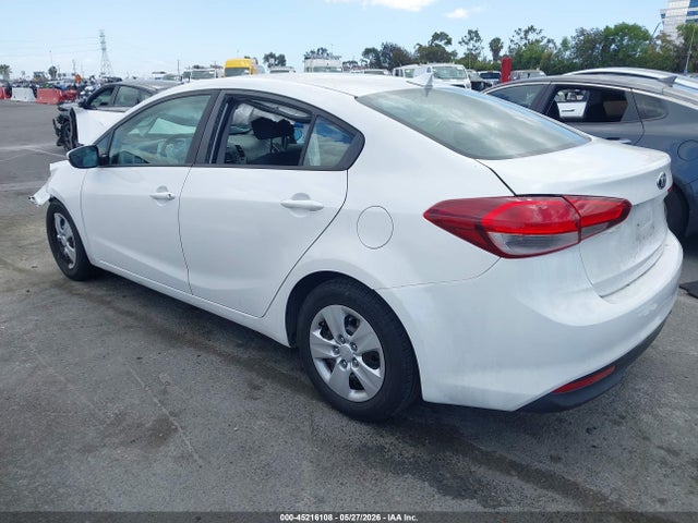 KIA FORTE LX 2017 3KPFL4A72HE083812 Image 3