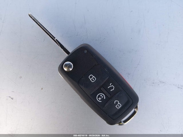 1VWBA7A30JC026439 Volkswagen Passat 2.0t Se