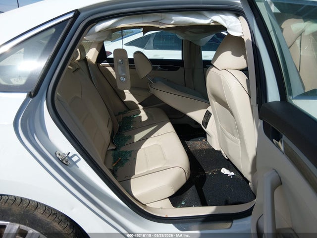 1VWBA7A30JC026439 Volkswagen Passat 2.0t Se