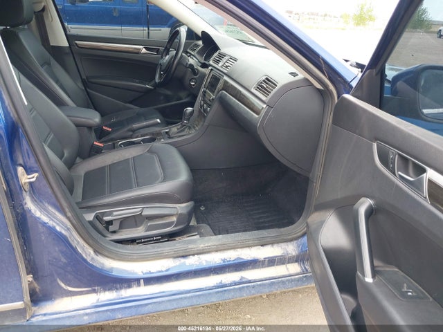 45216194 :رقم المزاد ، 1VWBT7A35GC025984 vin ، 2016 Volkswagen Passat 1.8t Se مزاد بيع