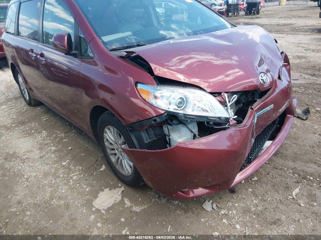 2017 Toyota Sienna Xle 8 Passenger მანქანა იყიდება აუქციონზე, vin: 5TDYZ3DC6HS784420, აუქციონის ნომერი: 45216283