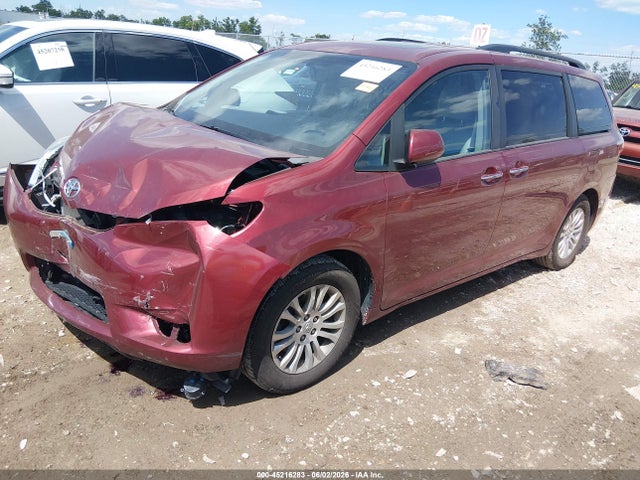 2017 Toyota Sienna Xle 8 Passenger მანქანა იყიდება აუქციონზე, vin: 5TDYZ3DC6HS784420, აუქციონის ნომერი: 45216283