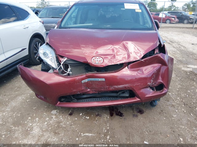 2017 Toyota Sienna Xle 8 Passenger მანქანა იყიდება აუქციონზე, vin: 5TDYZ3DC6HS784420, აუქციონის ნომერი: 45216283