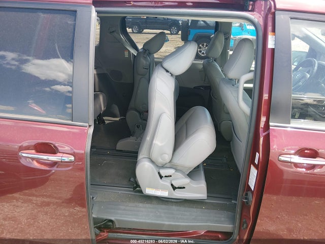 2017 Toyota Sienna Xle 8 Passenger მანქანა იყიდება აუქციონზე, vin: 5TDYZ3DC6HS784420, აუქციონის ნომერი: 45216283