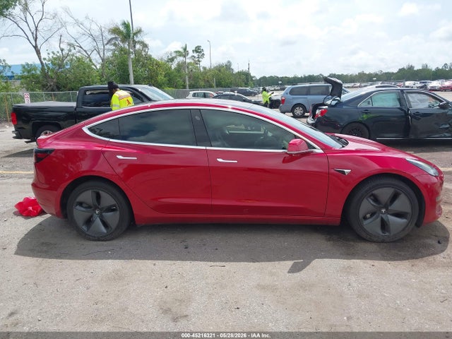 Tesla Model 3 Long Range/mid Range 2018 5YJ3E1EA8JF016777 Image 12