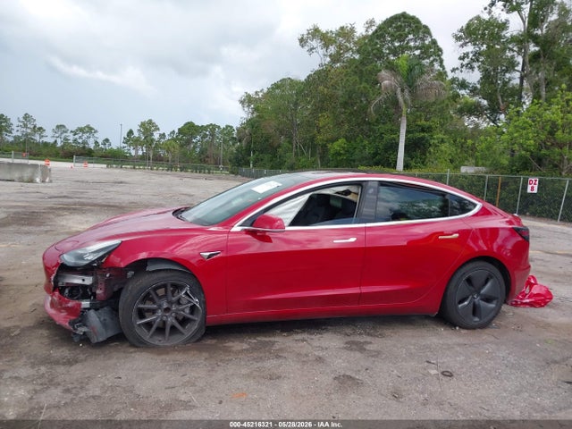 Tesla Model 3 Long Range/mid Range 2018 5YJ3E1EA8JF016777 Image 13
