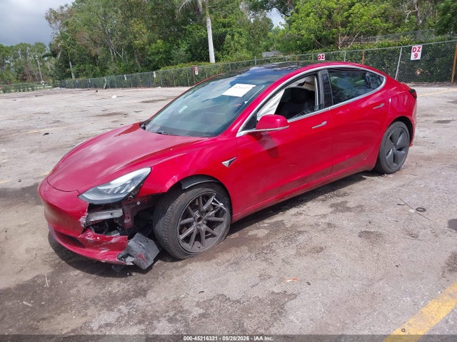 Tesla Model 3 Long Range/mid Range 2018 5YJ3E1EA8JF016777 Image 2