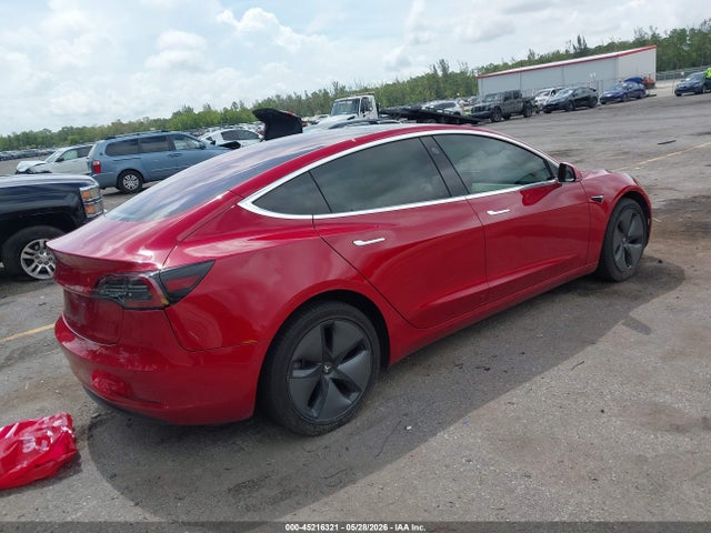 Tesla Model 3 Long Range/mid Range 2018 5YJ3E1EA8JF016777 Image 4