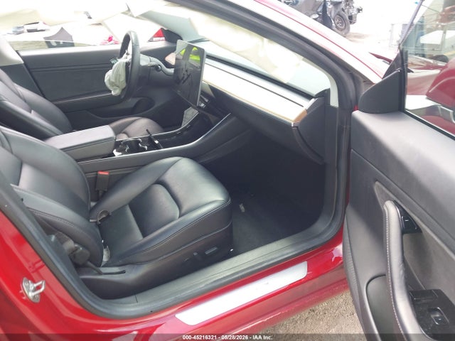 Tesla Model 3 Long Range/mid Range 2018 5YJ3E1EA8JF016777 Image 5