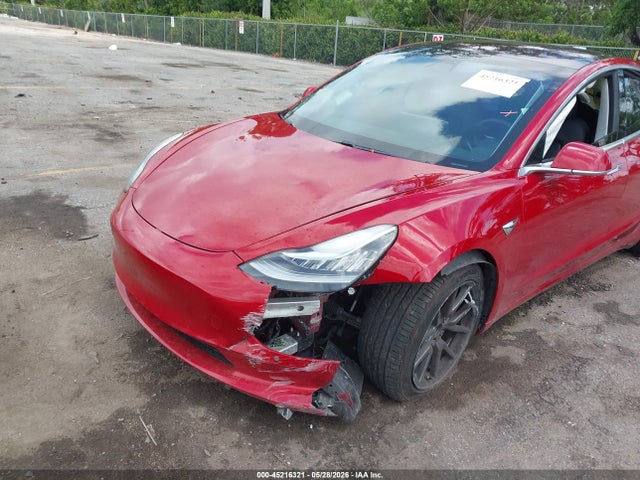 Tesla Model 3 Long Range/mid Range 2018 5YJ3E1EA8JF016777 Image 6