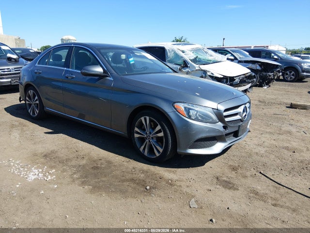 Продаж на аукціоні авто 2018 Mercedes-benz C 300 4matic, vin: 55SWF4KB5JU245456, номер лоту: 45216331