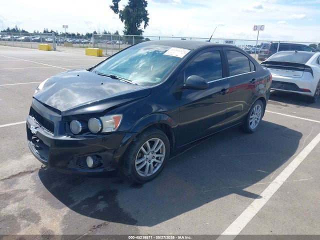 Chevrolet Sonic Lt Auto 2014 1G1JC5SG0E4156311 Image 2