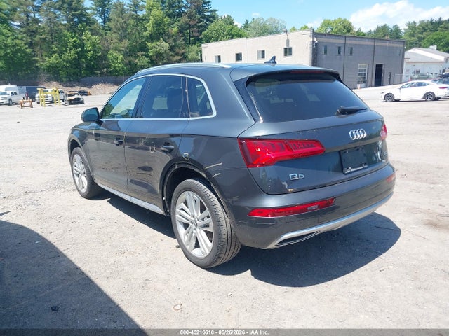 45216610 :رقم المزاد ، WA1BNAFY8J2210522 vin ، 2018 Audi Q5 2.0t Premium/2.0t Tech Premium مزاد بيع
