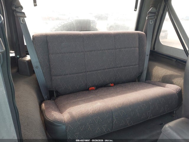 45216697 :رقم المزاد ، 1J4FA49S72P723187 vin ، 2002 Jeep Wrangler Sport مزاد بيع