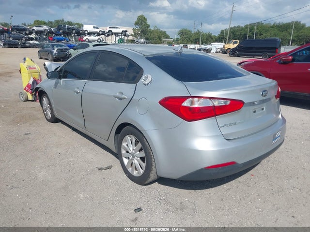 Aukcja sprzedaży 2015 Kia Forte Lx, vin: KNAFX4A62F5274387, numer aukcji: 45216792