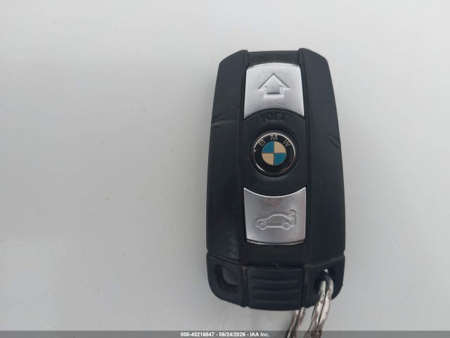 45216847 :رقم المزاد ، WBAUC735X8VF24392 vin ، 2008 Bmw 135i مزاد بيع