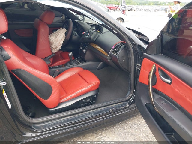 45216847 :رقم المزاد ، WBAUC735X8VF24392 vin ، 2008 Bmw 135i مزاد بيع