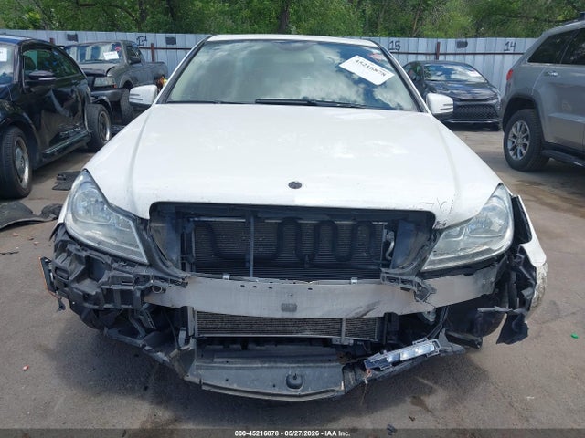 Aukcja sprzedaży 2013 Mercedes-benz C 300 Luxury 4matic, vin: WDDGF8AB1DF952896, numer aukcji: 45216878
