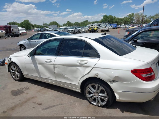 Aukcja sprzedaży 2013 Mercedes-benz C 300 Luxury 4matic, vin: WDDGF8AB1DF952896, numer aukcji: 45216878