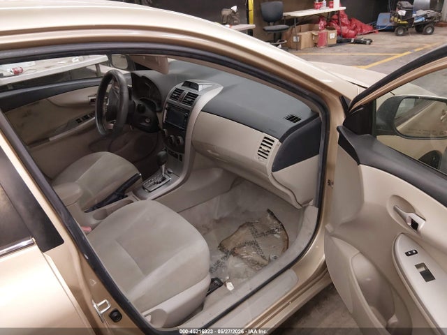 45216923 :رقم المزاد ، 2T1BU4EE8DC939126 vin ، 2013 Toyota Corolla Le مزاد بيع