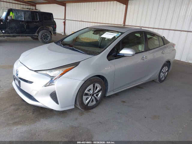 Toyota Prius Three 2016 JTDKARFU5G3008981 Image 2