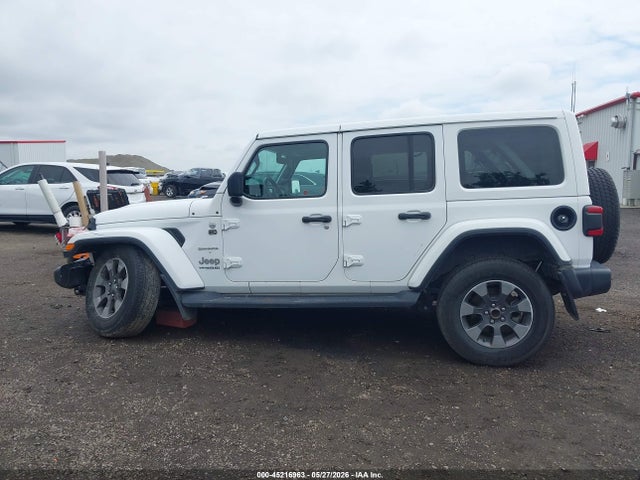 1C4HJXEG9JW124734 Jeep Wrangler Unlimited Sahara