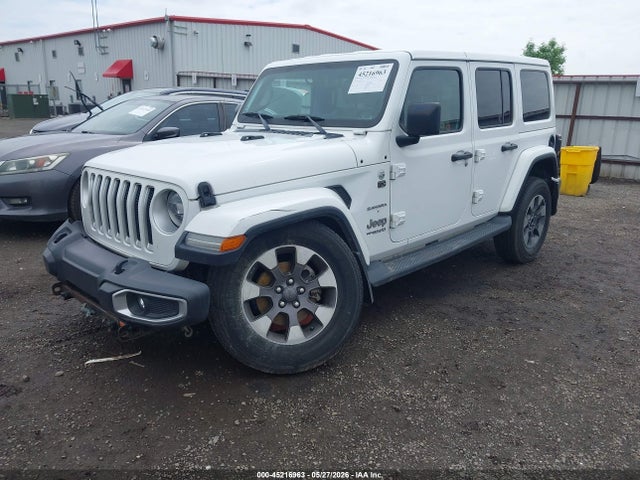1C4HJXEG9JW124734 Jeep Wrangler Unlimited Sahara