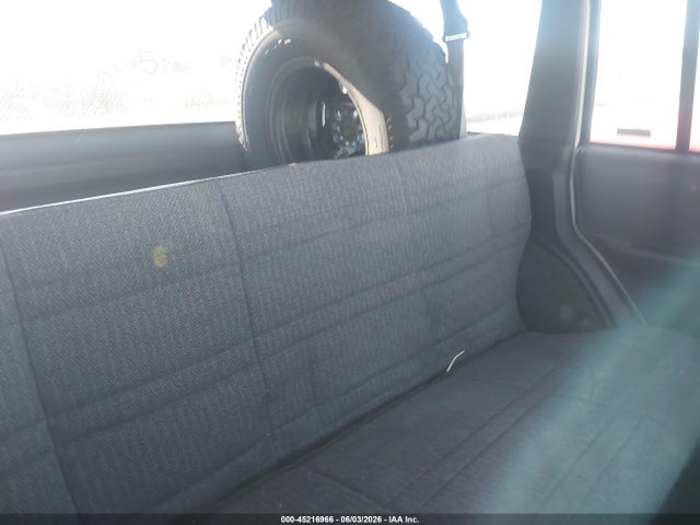 45216966 :رقم المزاد ، 1J4FF48S8YL211568 vin ، 2000 Jeep Cherokee Sport مزاد بيع