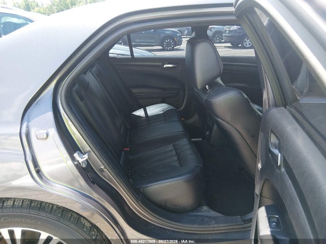 2013 Chrysler 300 300s მანქანა იყიდება აუქციონზე, vin: 2C3CCAGT8DH744011, აუქციონის ნომერი: 45217009