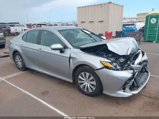 45217029 :رقم المزاد ، 4T1C31AK7LU518142 vin ، 2020 Toyota Camry Le Hybrid مزاد بيع