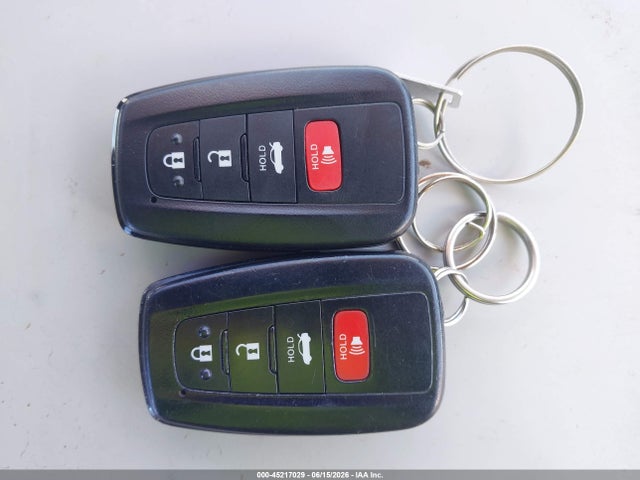 45217029 :رقم المزاد ، 4T1C31AK7LU518142 vin ، 2020 Toyota Camry Le Hybrid مزاد بيع