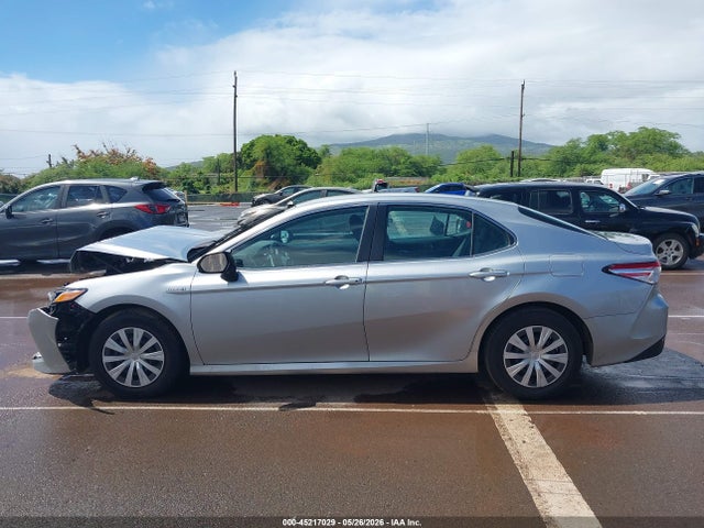 45217029 :رقم المزاد ، 4T1C31AK7LU518142 vin ، 2020 Toyota Camry Le Hybrid مزاد بيع