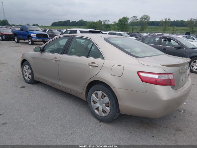 45217031 :رقم المزاد ، 4T1BE46K47U177546 vin ، 2007 Toyota Camry Le مزاد بيع