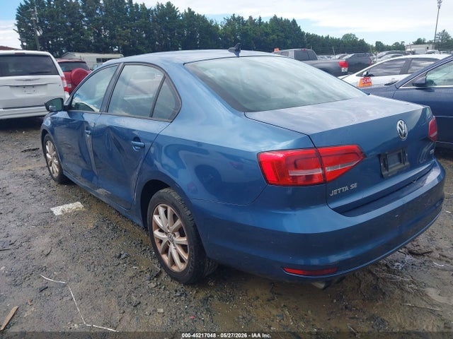 45217048 :رقم المزاد ، 3VWD17AJ1FM285597 vin ، 2015 Volkswagen Jetta 1.8t Se مزاد بيع
