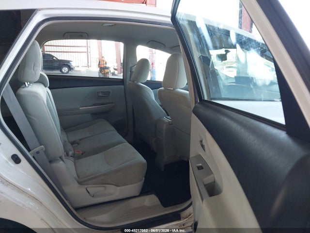 Продаж на аукціоні авто 2013 Toyota Prius V Three, vin: JTDZN3EUXD3229733, номер лоту: 45217052