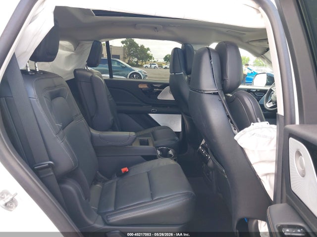 Lincoln Aviator Reserve 2025 5LM5J7XC0SGL19512 Image 8