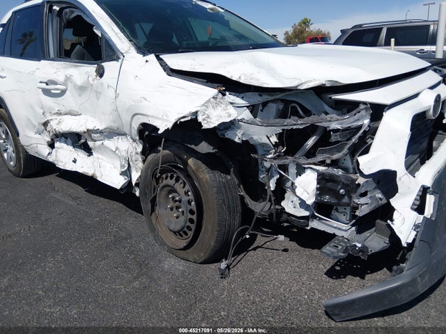Toyota RAV4 LE 2020 JTMF1RFV2LD049745 Image 6