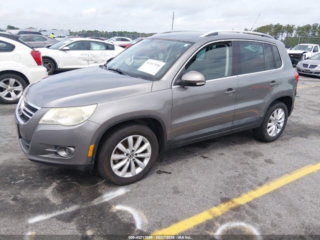 2011 Volkswagen Tiguan Se მანქანა იყიდება აუქციონზე, vin: WVGAV7AXXBW546701, აუქციონის ნომერი: 45217096