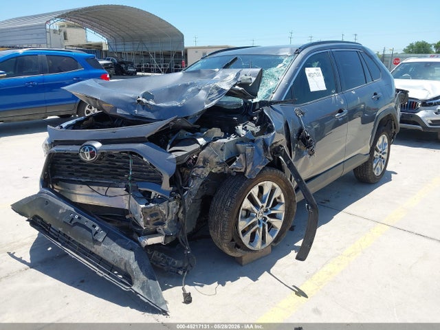 Toyota Rav4 Xle Premium 2020 JTMC1RFVXLD060351 Image 2