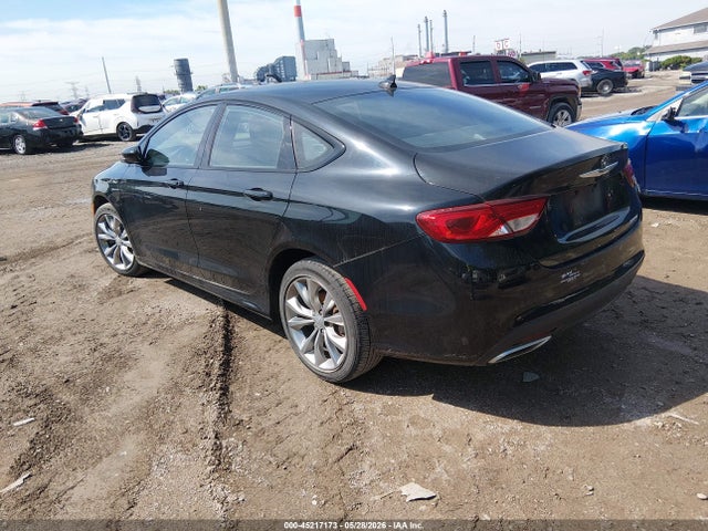 45217173 :رقم المزاد ، 1C3CCCBG8FN735972 vin ، 2015 Chrysler 200 S مزاد بيع