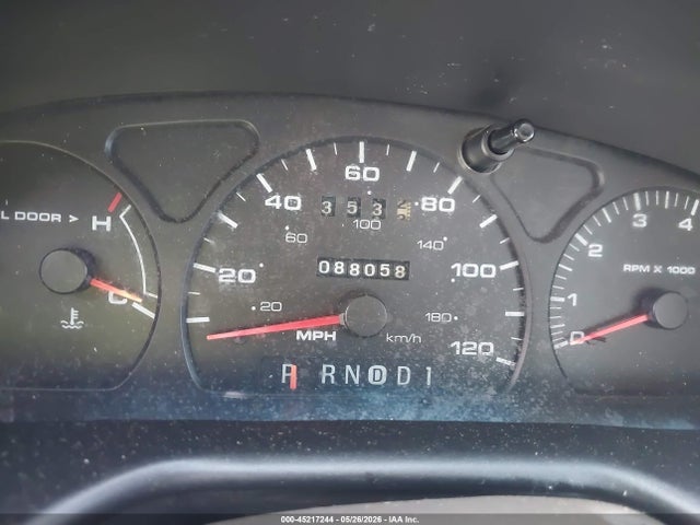 45217244 :رقم المزاد ، 1FAFP55U51G139151 vin ، 2001 Ford Taurus Ses مزاد بيع