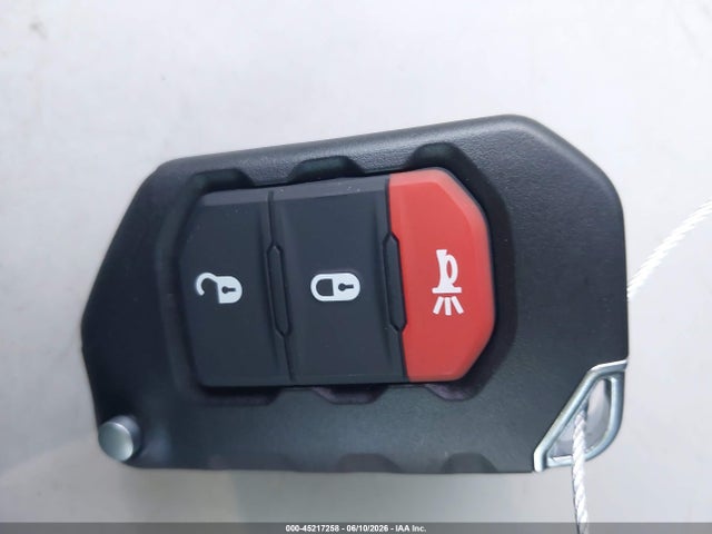 1C4HJXDN8KW670930 Jeep Wrangler Unlimited Sport S 4x4