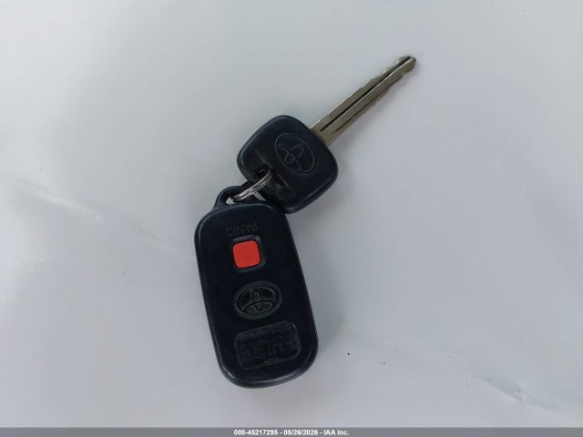 2004 Toyota Camry Le მანქანა იყიდება აუქციონზე, vin: 4T1BE32K74U927534, აუქციონის ნომერი: 45217295