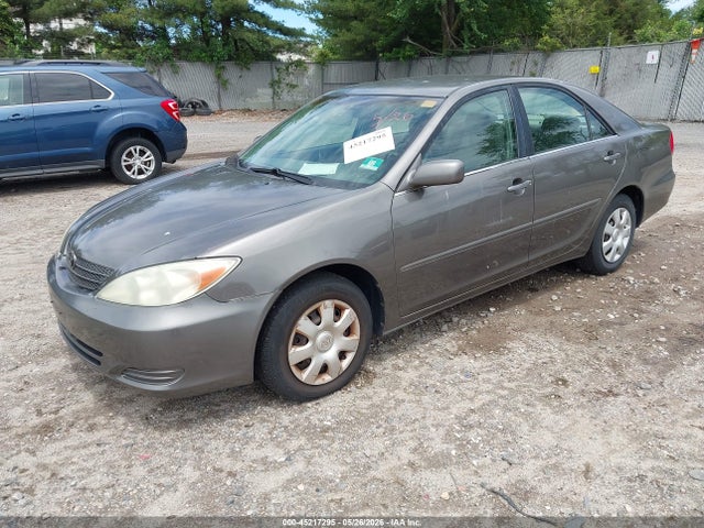 2004 Toyota Camry Le მანქანა იყიდება აუქციონზე, vin: 4T1BE32K74U927534, აუქციონის ნომერი: 45217295