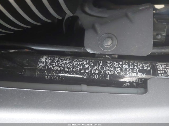 JS1VY53A7H2100414 Suzuki VZR1800