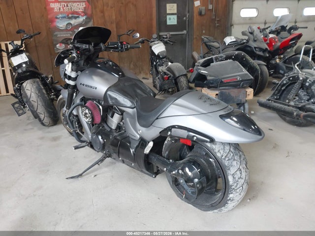 JS1VY53A7H2100414 Suzuki VZR1800