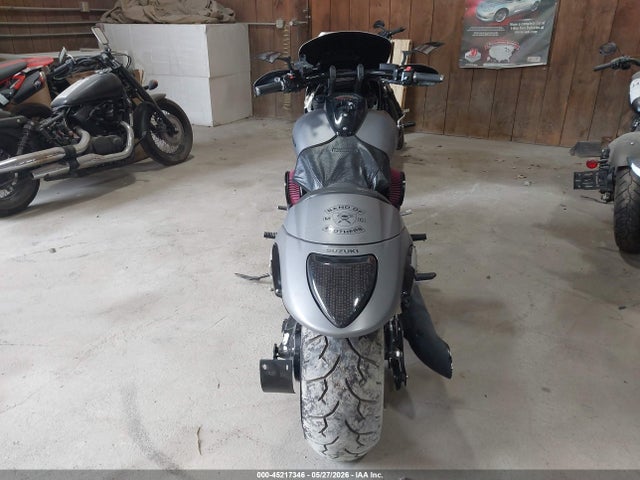 JS1VY53A7H2100414 Suzuki VZR1800