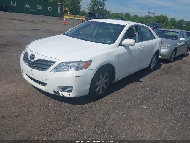 2011 Toyota Camry Le მანქანა იყიდება აუქციონზე, vin: 4T4BF3EKXBR141982, აუქციონის ნომერი: 45217354