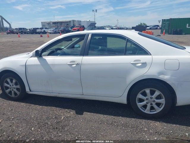 2011 Toyota Camry Le მანქანა იყიდება აუქციონზე, vin: 4T4BF3EKXBR141982, აუქციონის ნომერი: 45217354